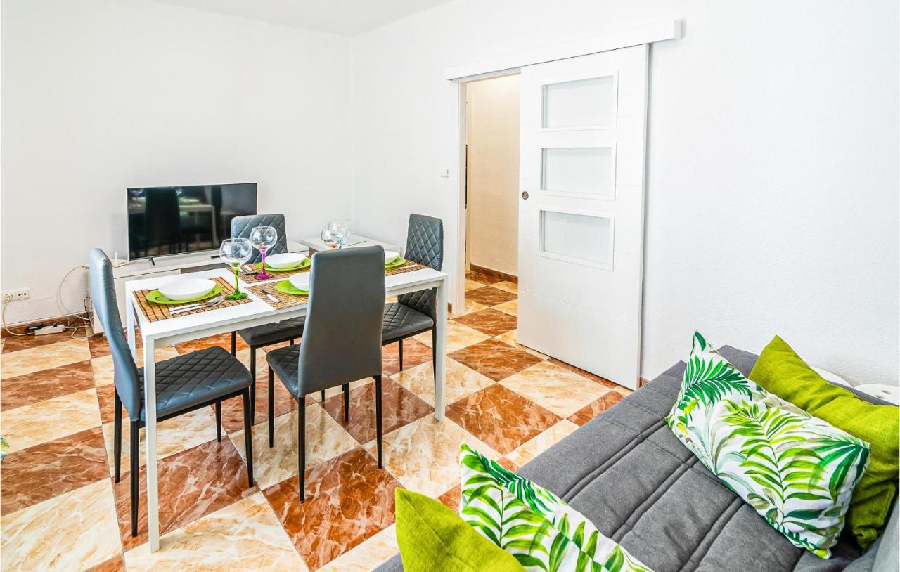 Beautiful Apartment In Cordoba With Kitchenette Экстерьер фото