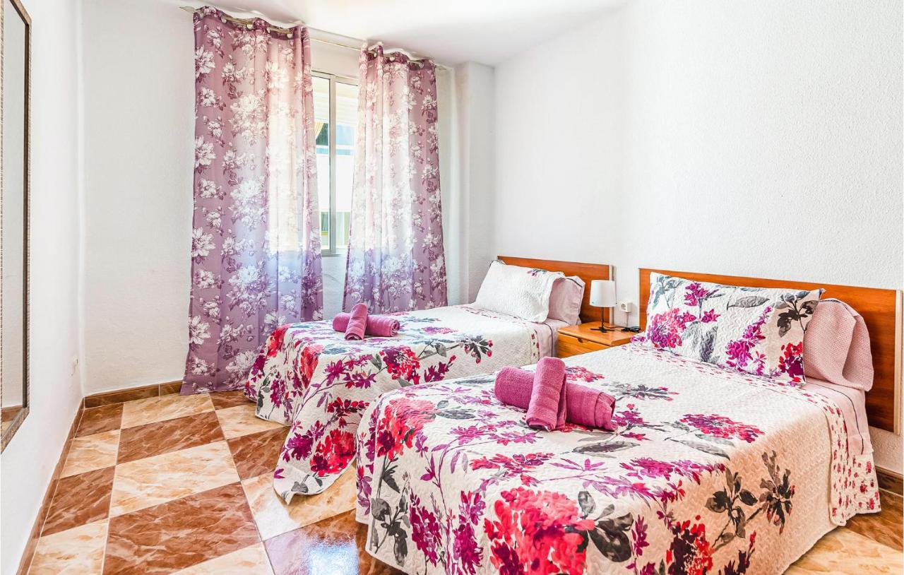 Beautiful Apartment In Cordoba With Kitchenette Экстерьер фото
