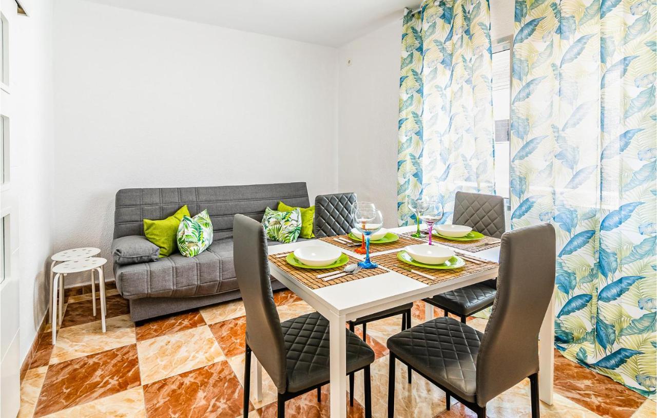 Beautiful Apartment In Cordoba With Kitchenette Экстерьер фото