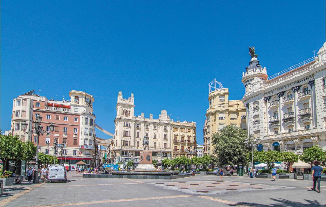 Beautiful Apartment In Cordoba With Kitchenette Экстерьер фото